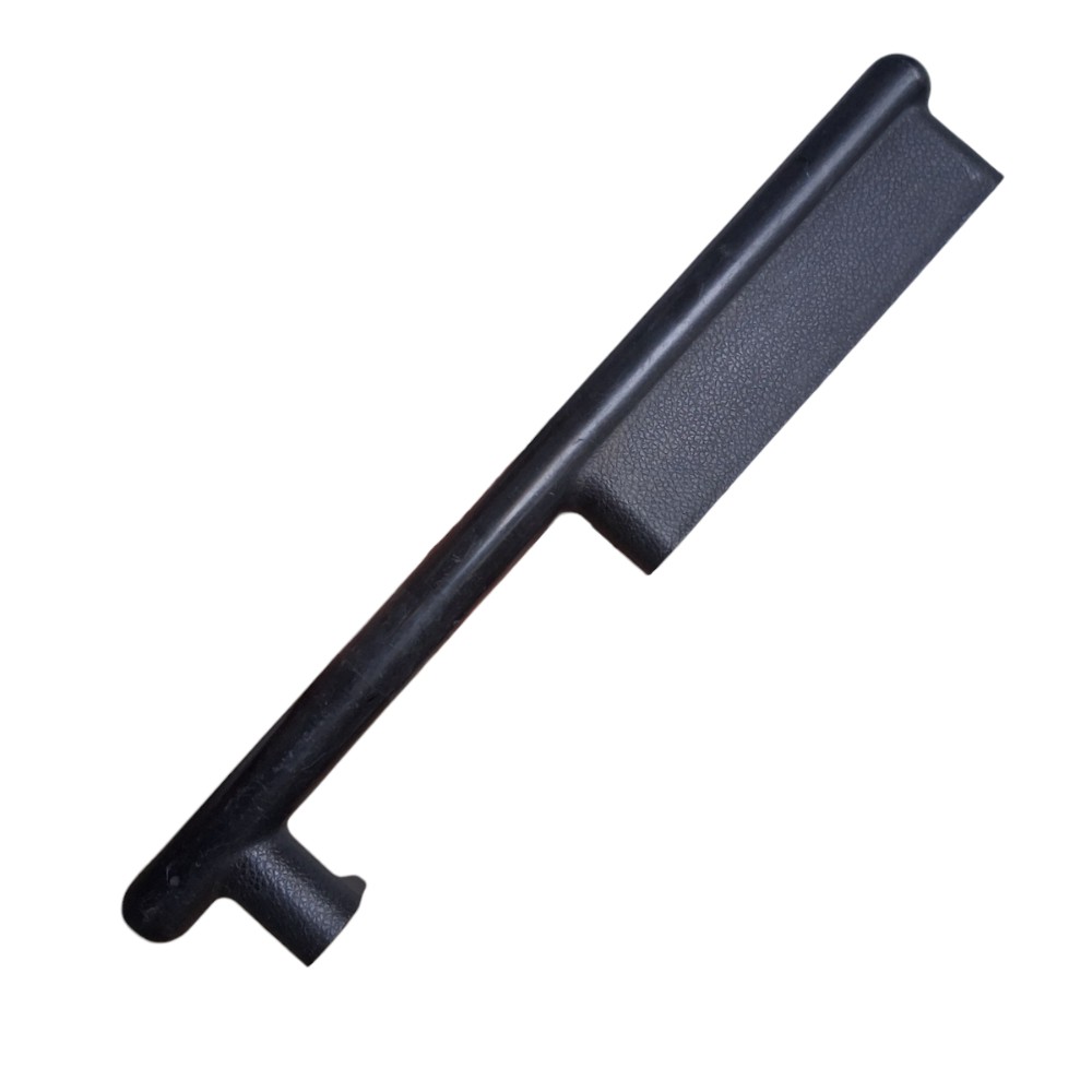 Puxador Porta Dianteira Esquerda Fiat Uno 1.0 2012 Preto Dianteira