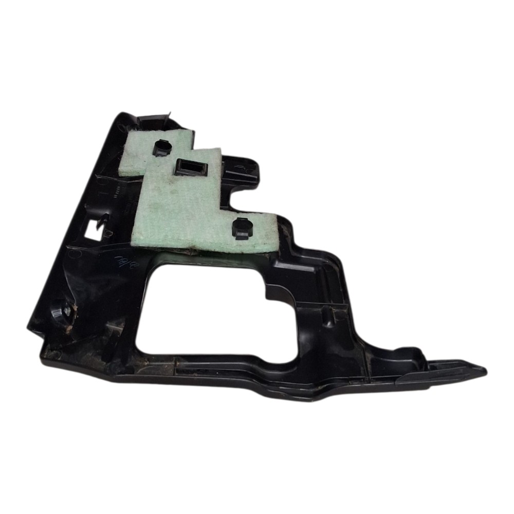 acabamento inferior esquerdo painel Toyota Yaris SD 2021 4