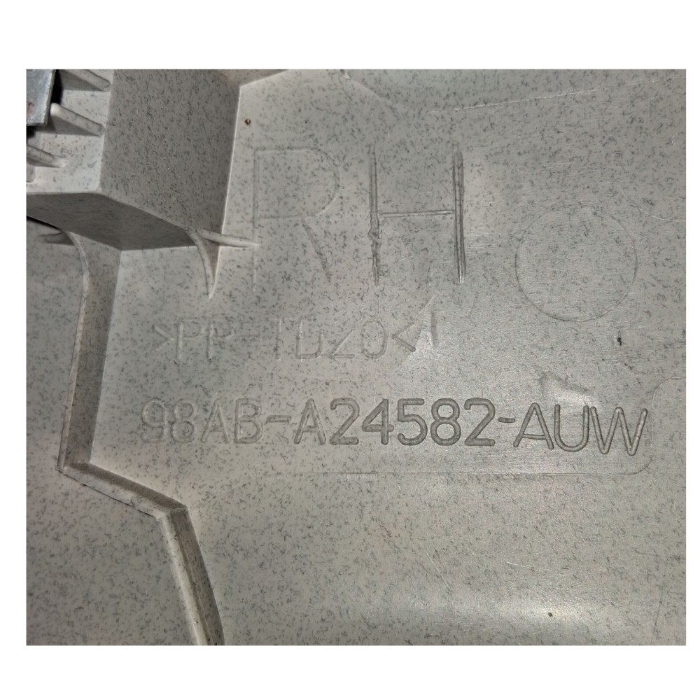 Moldura Direita Superior Coluna Central Ford Focus 2001 5