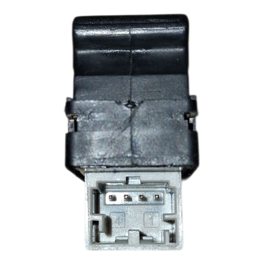 Botão Vidro Elétrico Traseiro Esquerdo Vw Voyage 1.6 2010 4