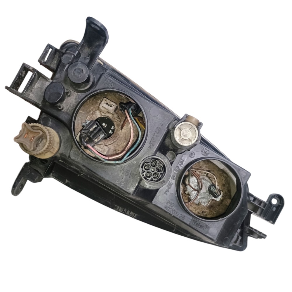 Farol Esquerdo Gm Vectra 1997 À 1999 5