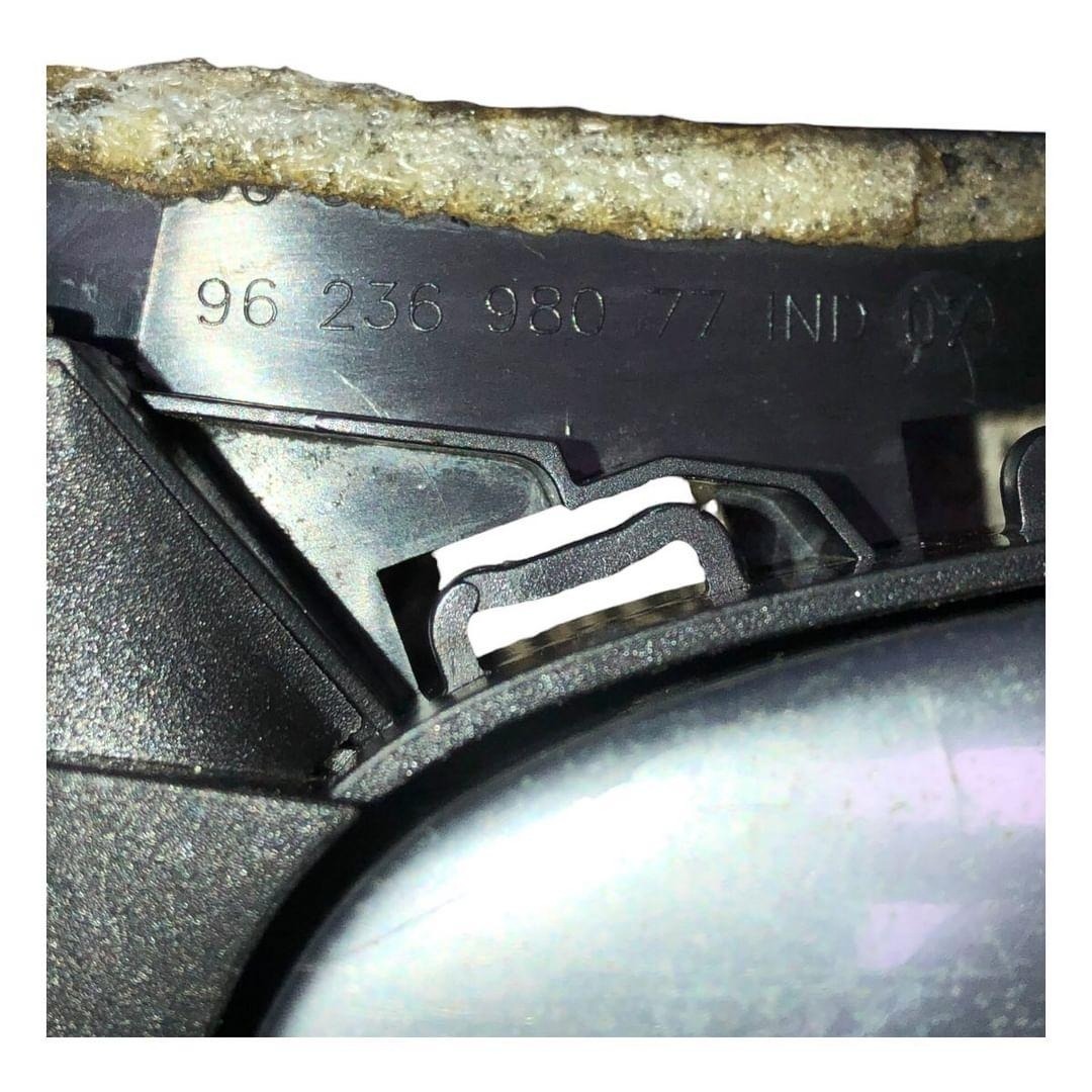 Maçaneta Interna Lado Direito Peugeot 206 207 1998 A 2015 Prata Dianteira/traseira 4