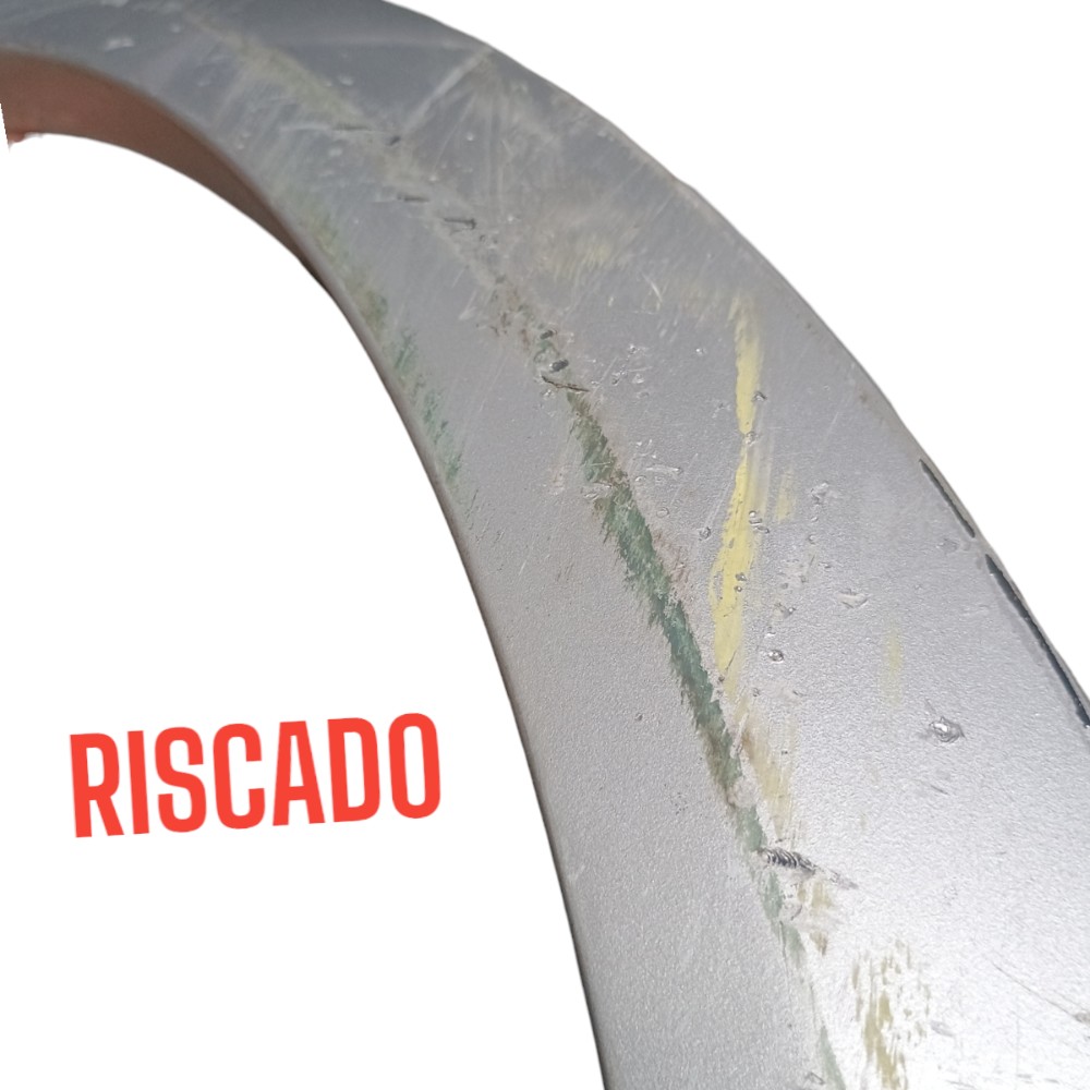 Moldura Paralama Traseiro Esquerdo Gm Captiva 2008 *detalhes – Prata 9