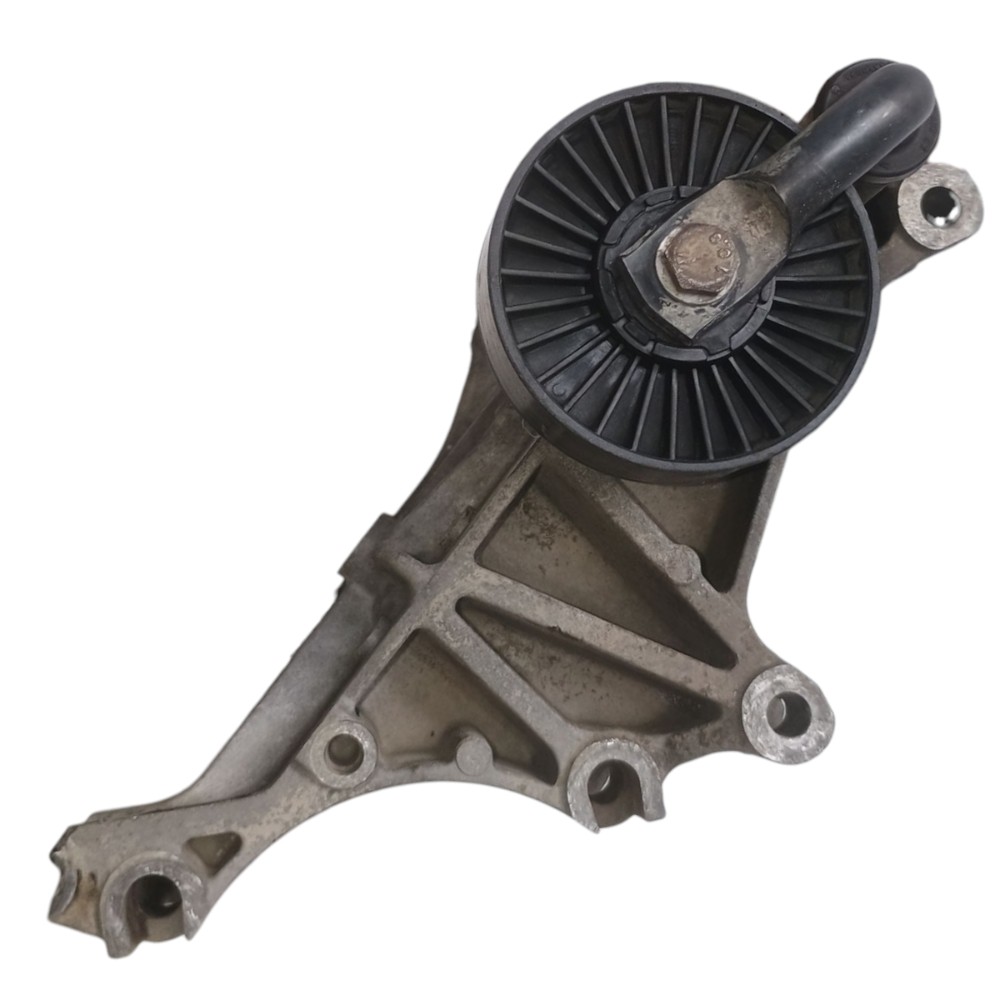Suporte Alternador Seat Cordoba 1997 037903143g *detalhe 4