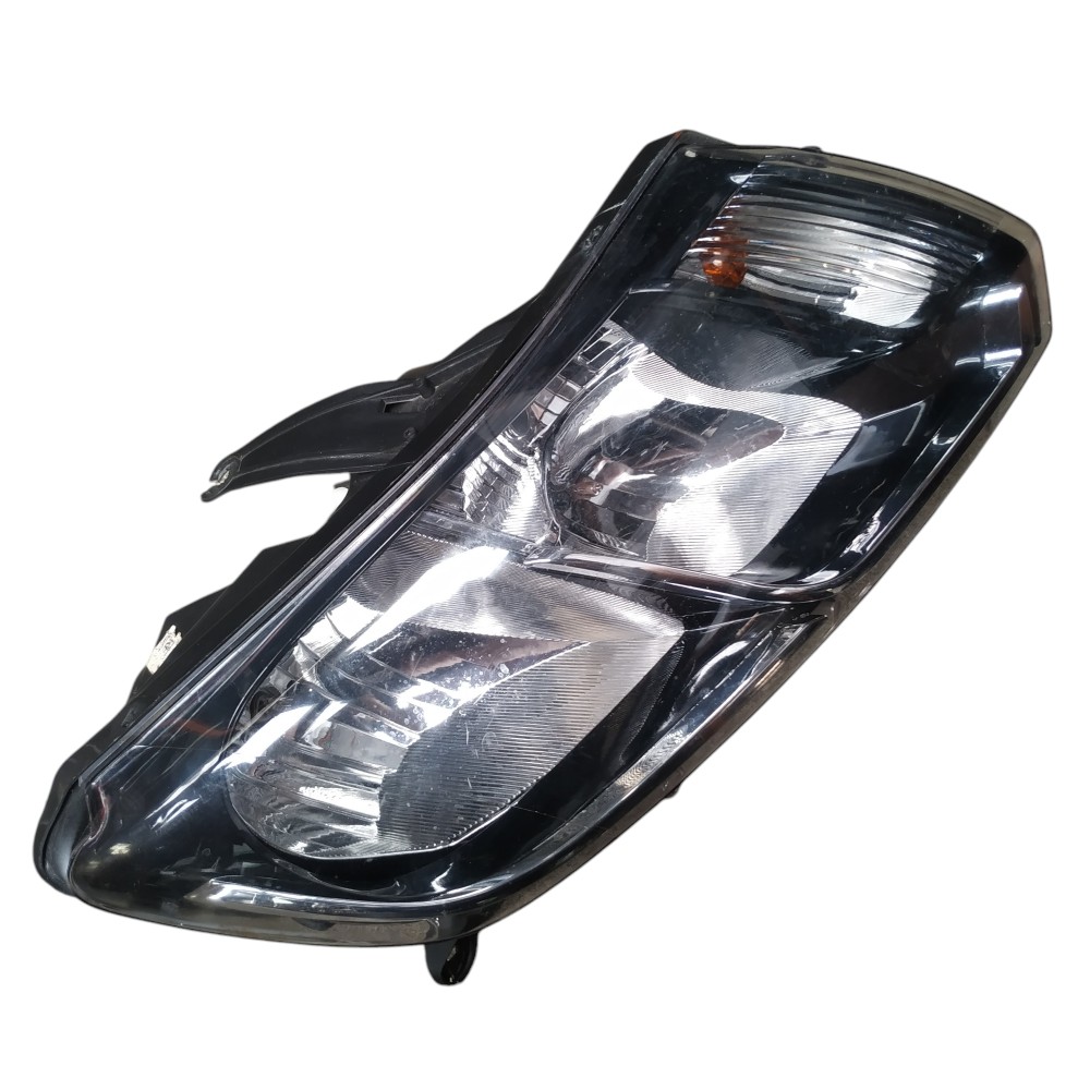 Farol Direito Renault Sandero 2015 Com Detalhe Direito/passageiro 1