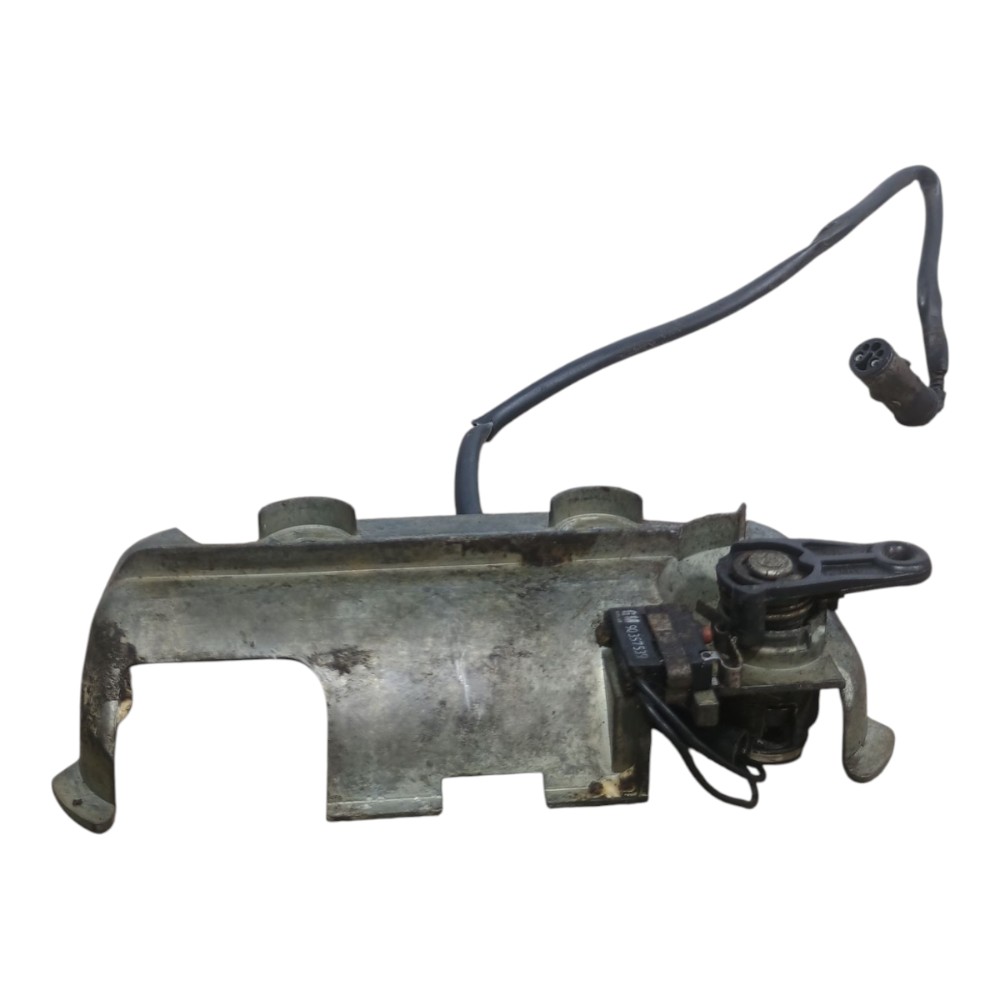Suporte Maçaneta Porta Diant Dir Gm Corsa 1998 *detalhe 4