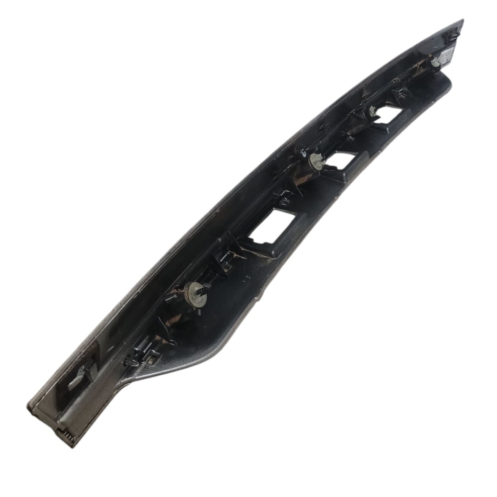 Friso Tampa Traseira Ford New Fiesta sedan  2011 A 2013 Ae835443404 Prata 5