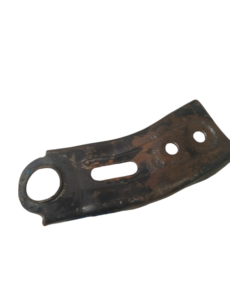 Suporte Inferior Direito Radiador Gm Corsa Montana 2004