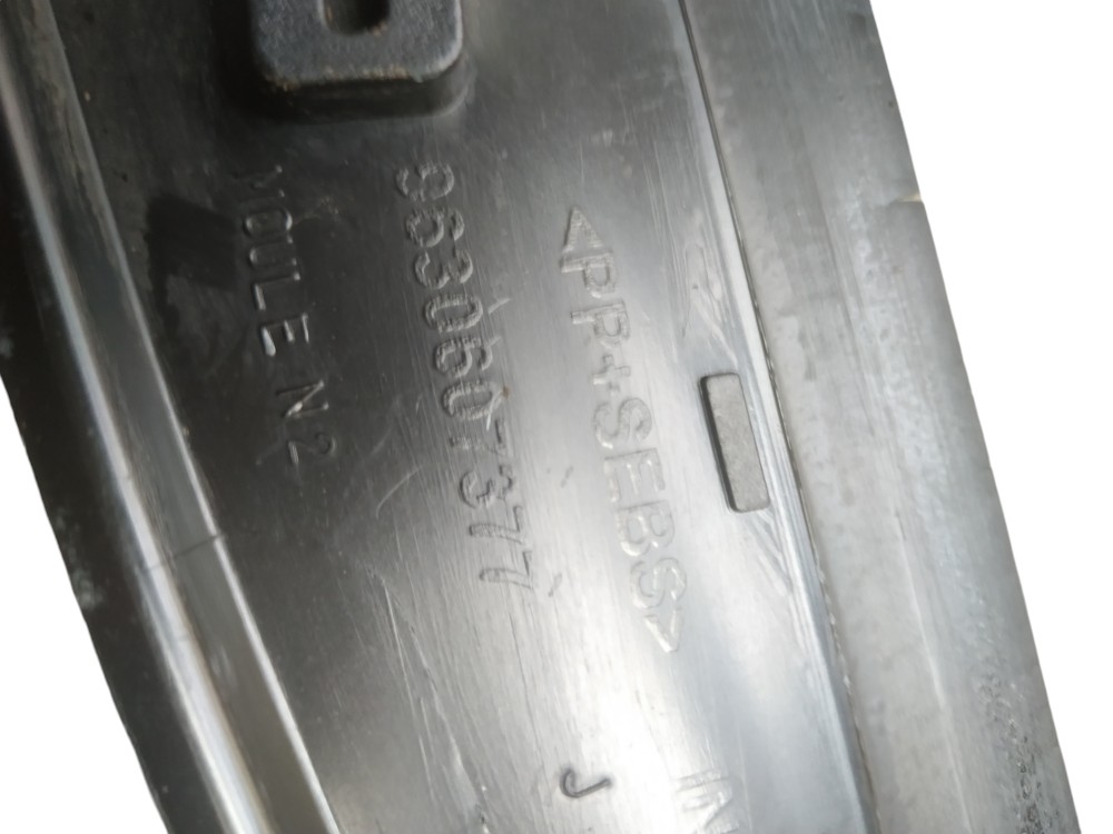 Moldura Churrasqueira Direito Peugeot 206 207 1998 A 2013 3