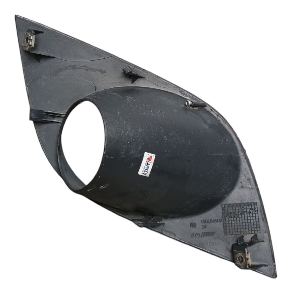 Moldura Farol Milha Esquerdo Fiat Palio 2012/2018 C/detalhes 4