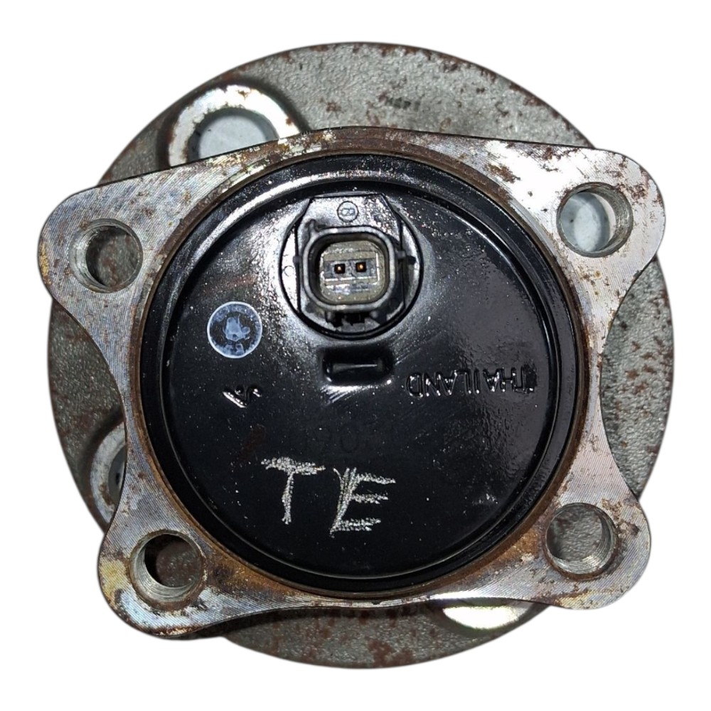 Cubo roda traseira esquerda Toyota Yaris SD 2021 5
