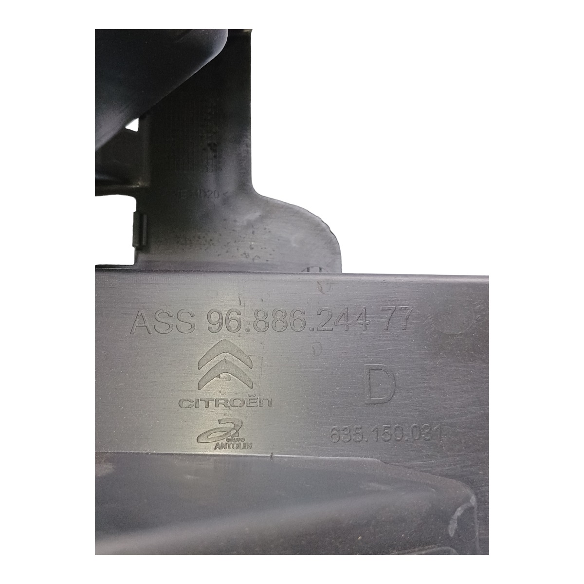 Acabamento Porta Malas Lado Direito Citroen C3 Picasso 2013 Preto 4
