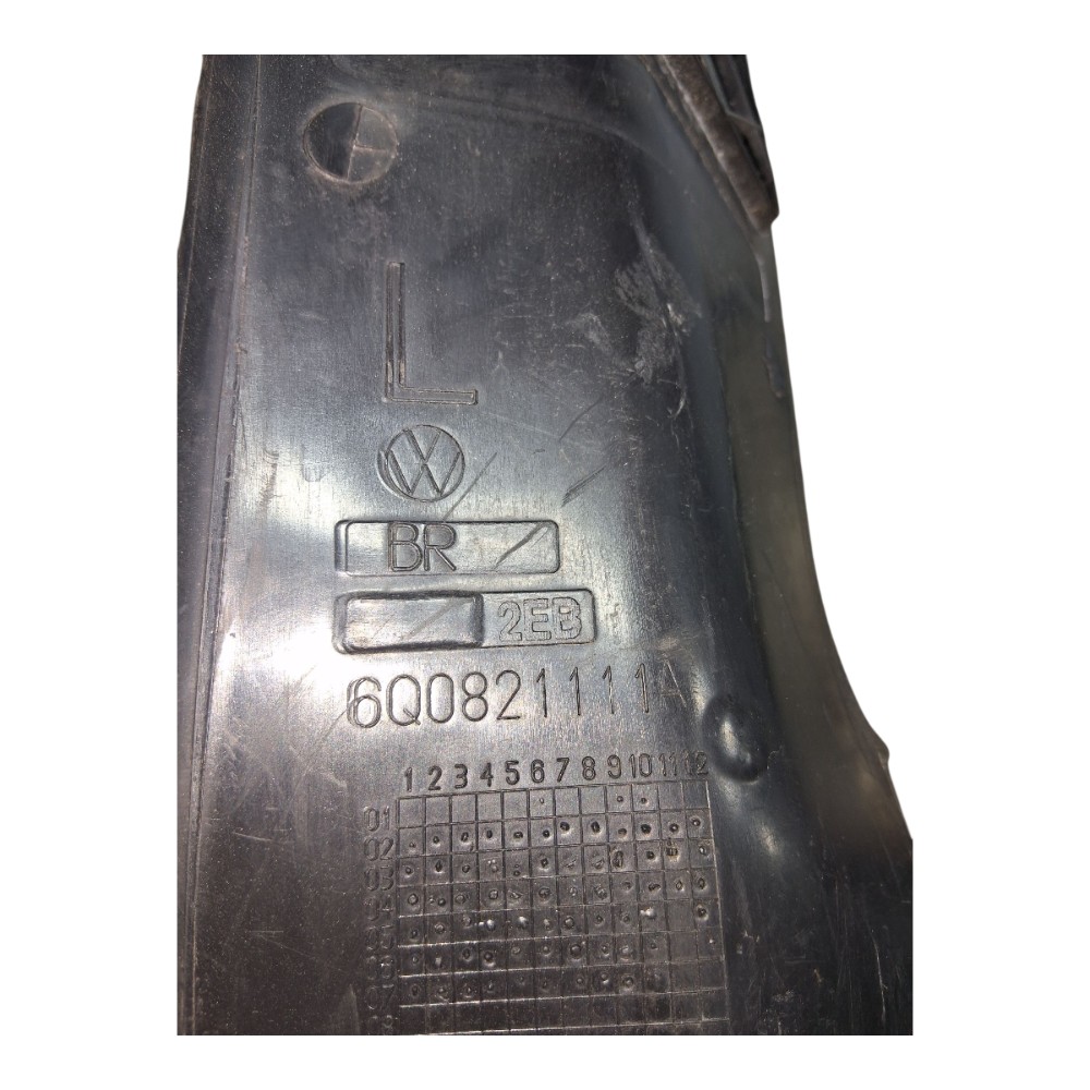 Acabamento Parabarro Esquerdo Vw Polo Sedan 2008 6q0821111a 5