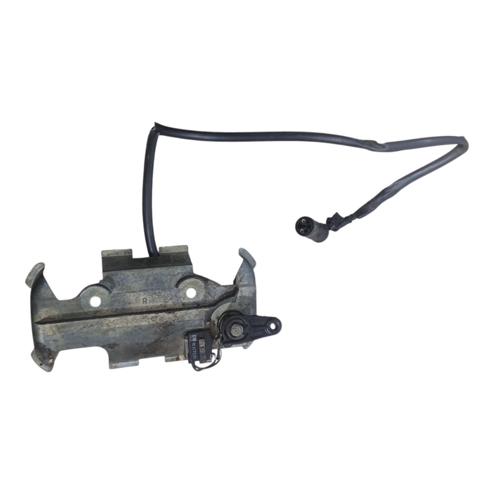 Suporte Maçaneta Porta Diant Dir Gm Corsa 1998 *detalhe 3