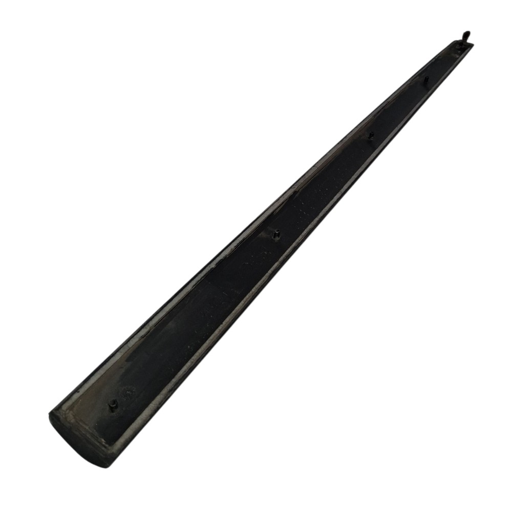 Friso Porta Dianteira Direita Vw Polo Sedan 2008 6q4853516 Preto 3