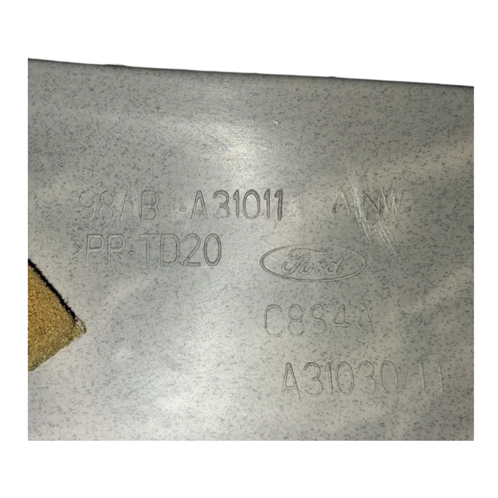 Moldura Coluna Traseira Esquerda Ford Focus 2001 98aba31011 7
