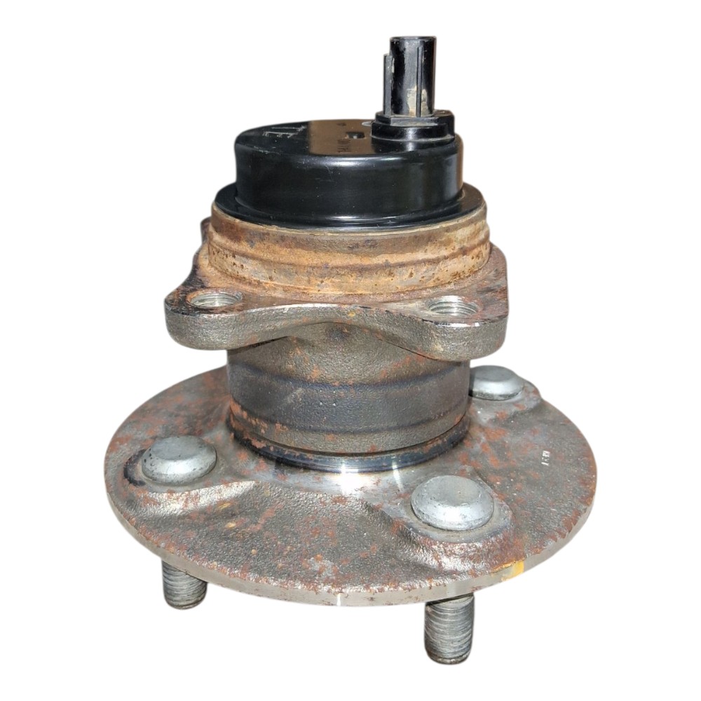 Cubo roda traseira esquerda Toyota Yaris SD 2021 4
