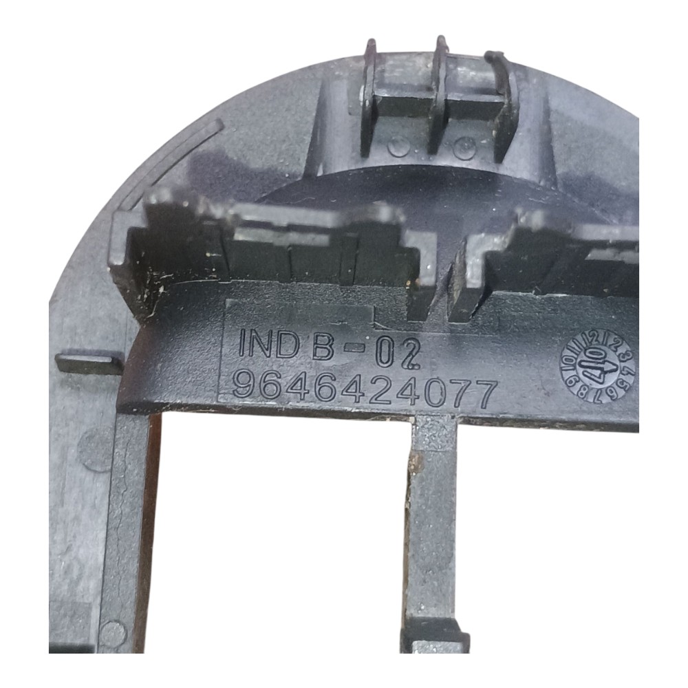 Moldura Botão Vidro Diant Esq Citroen C3 2003/2012 *detalhe 6