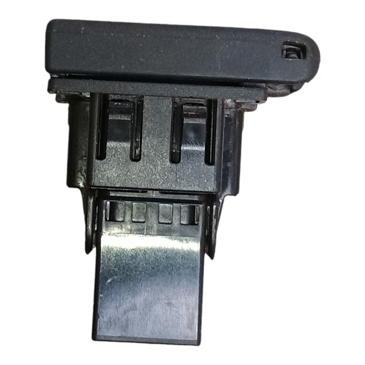 Tomada Usb Honda Hr-v 2018 K17y201 4