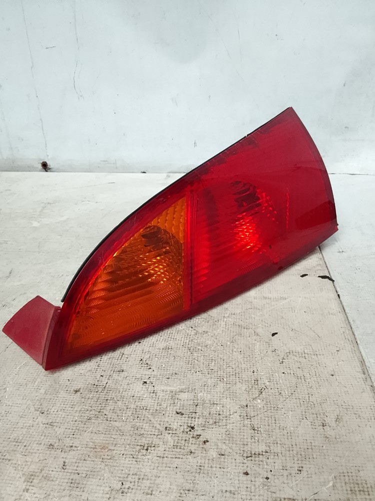 Lanterna Traseira Esquerda Ford Focus 2001 1.8 16v 2
