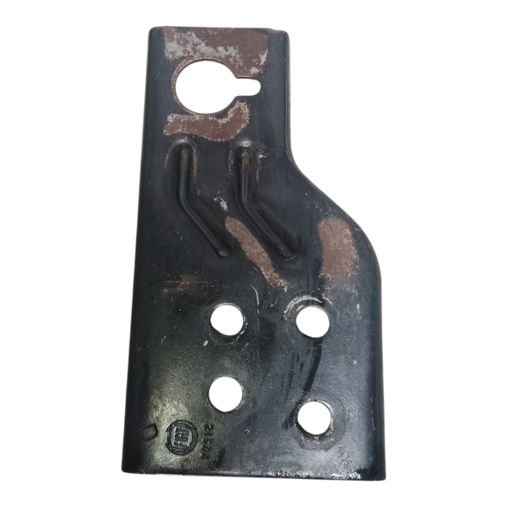 Suporte Direito Radiador Fiat Strada 1.4 Endurance 2023 3