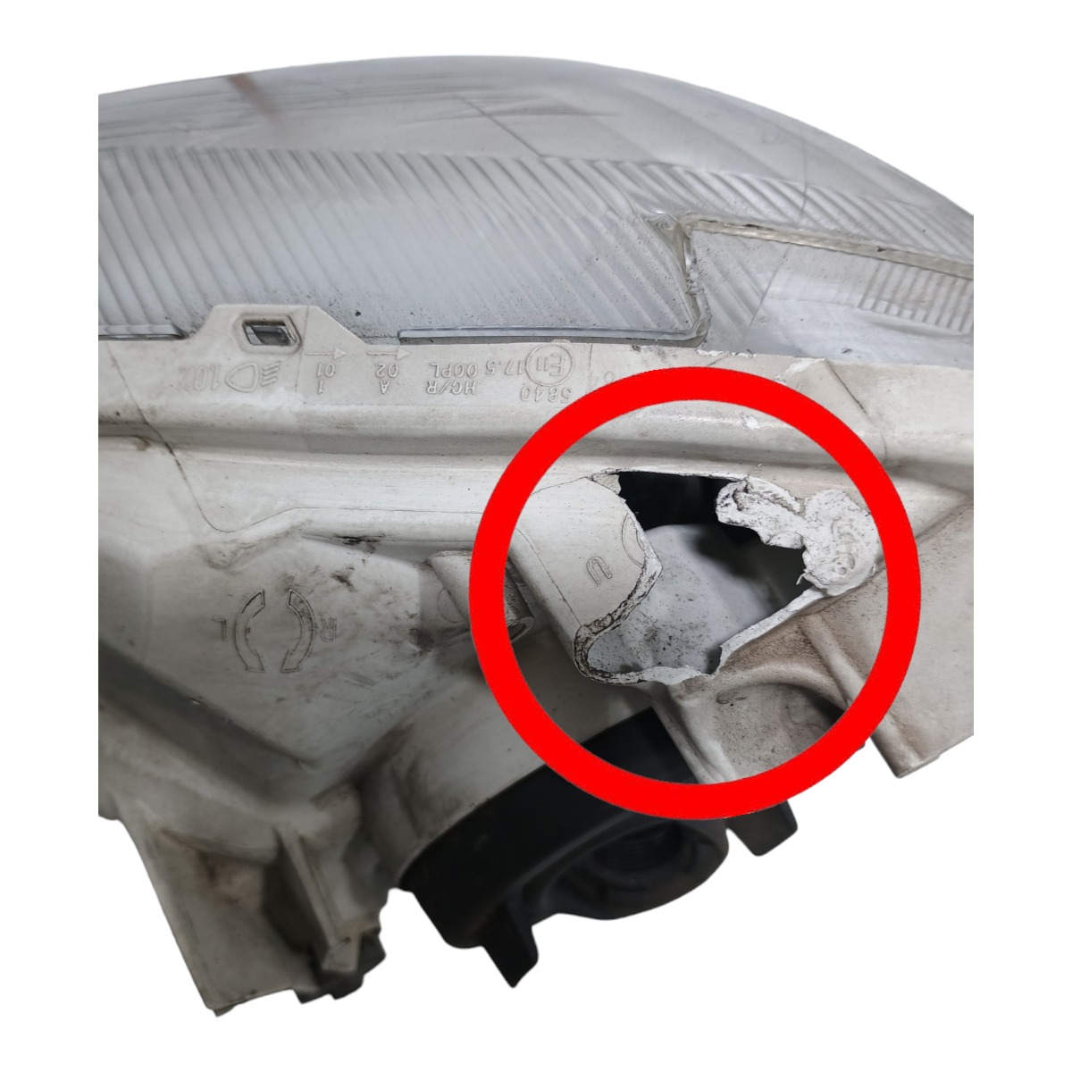 Farol Direito Toyota Etios 2013 Com Detalhe 6