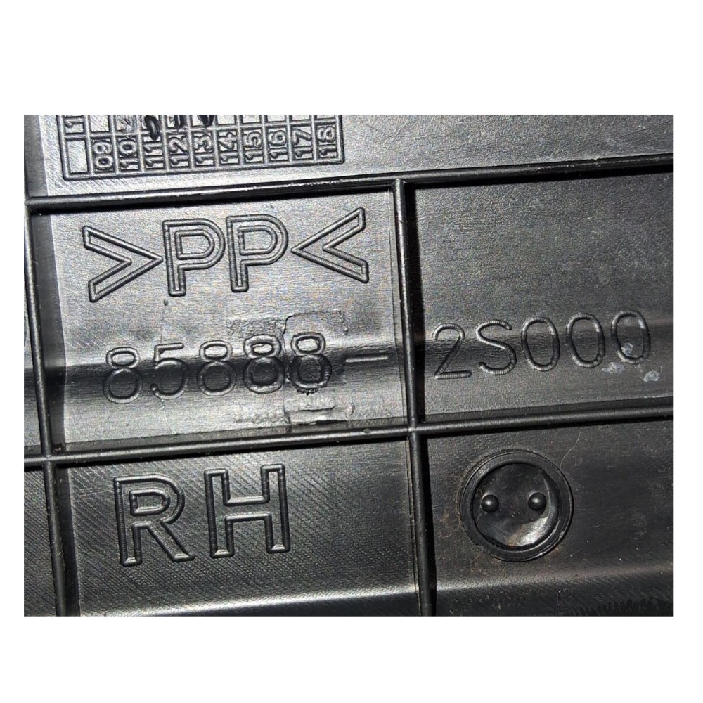 Soleira Porta Traseira Direita Hyundai Ix35 2014 858882s000 Preto 6