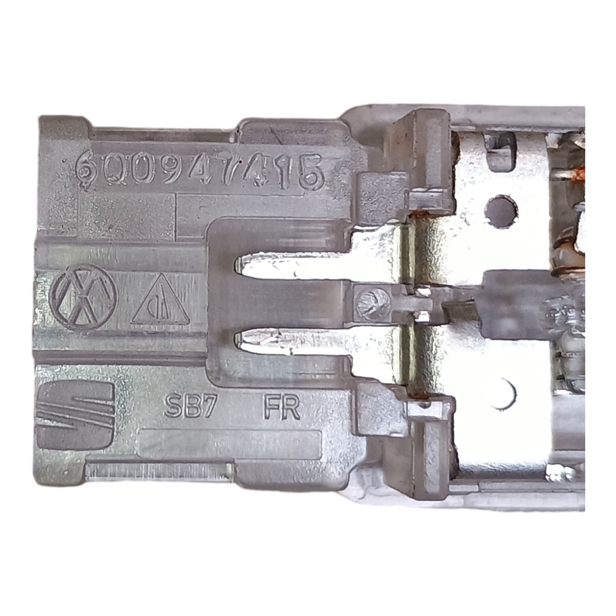 Luz Cortesia Porta Malas Vw Virtus 2018 6q0947415 5