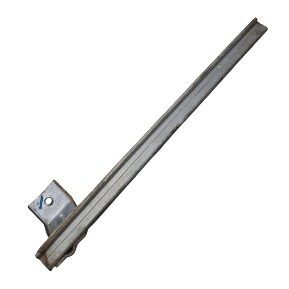 Guia Vidro Porta Dianteira Esquerda Vw Fox 2012  Prata 4