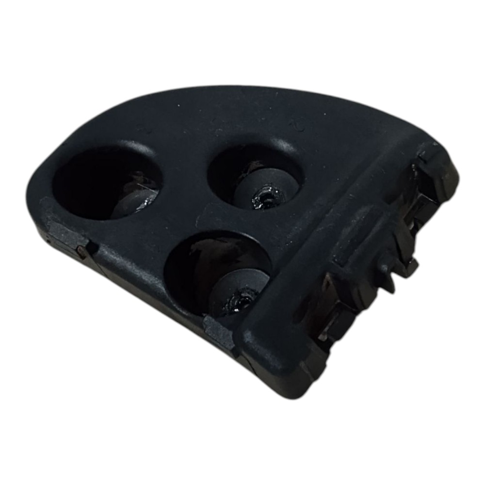 Suporte Para-choque Traseiro Esquerdo Chevrolet Tracker 2023