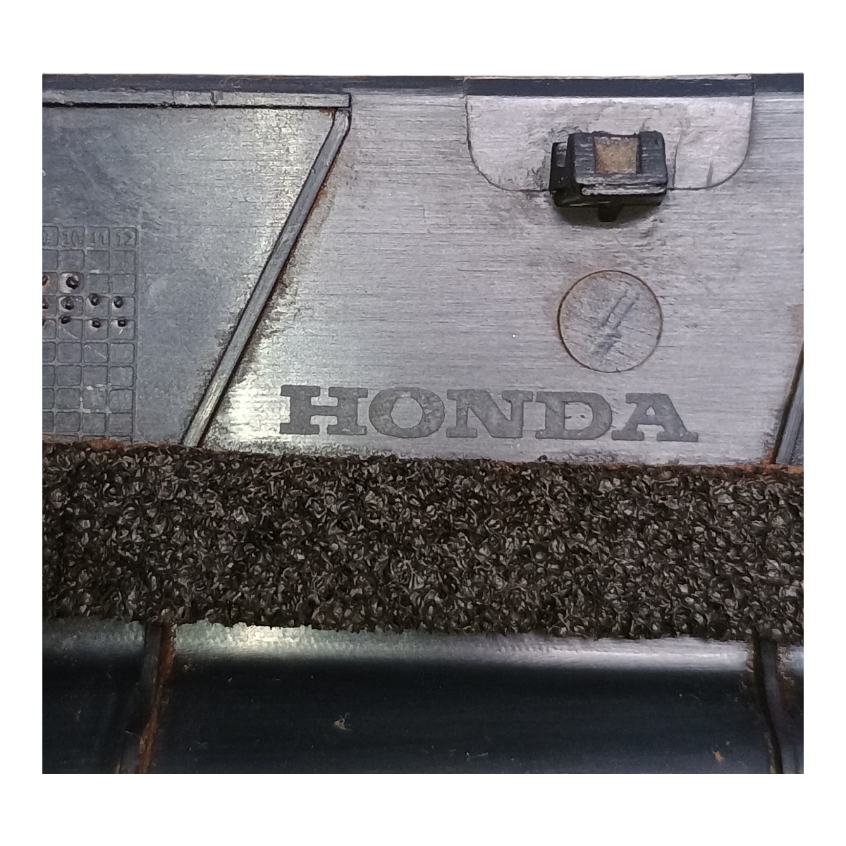Acabamento Interno Porta Tras Esq Honda Hr-v 2018 C/detalhe Preto 5