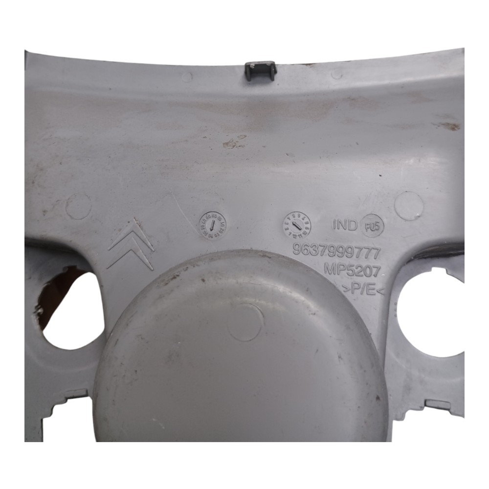 Moldura Console Central Citroen C3 2004 A 2012 Com Detalhe 6
