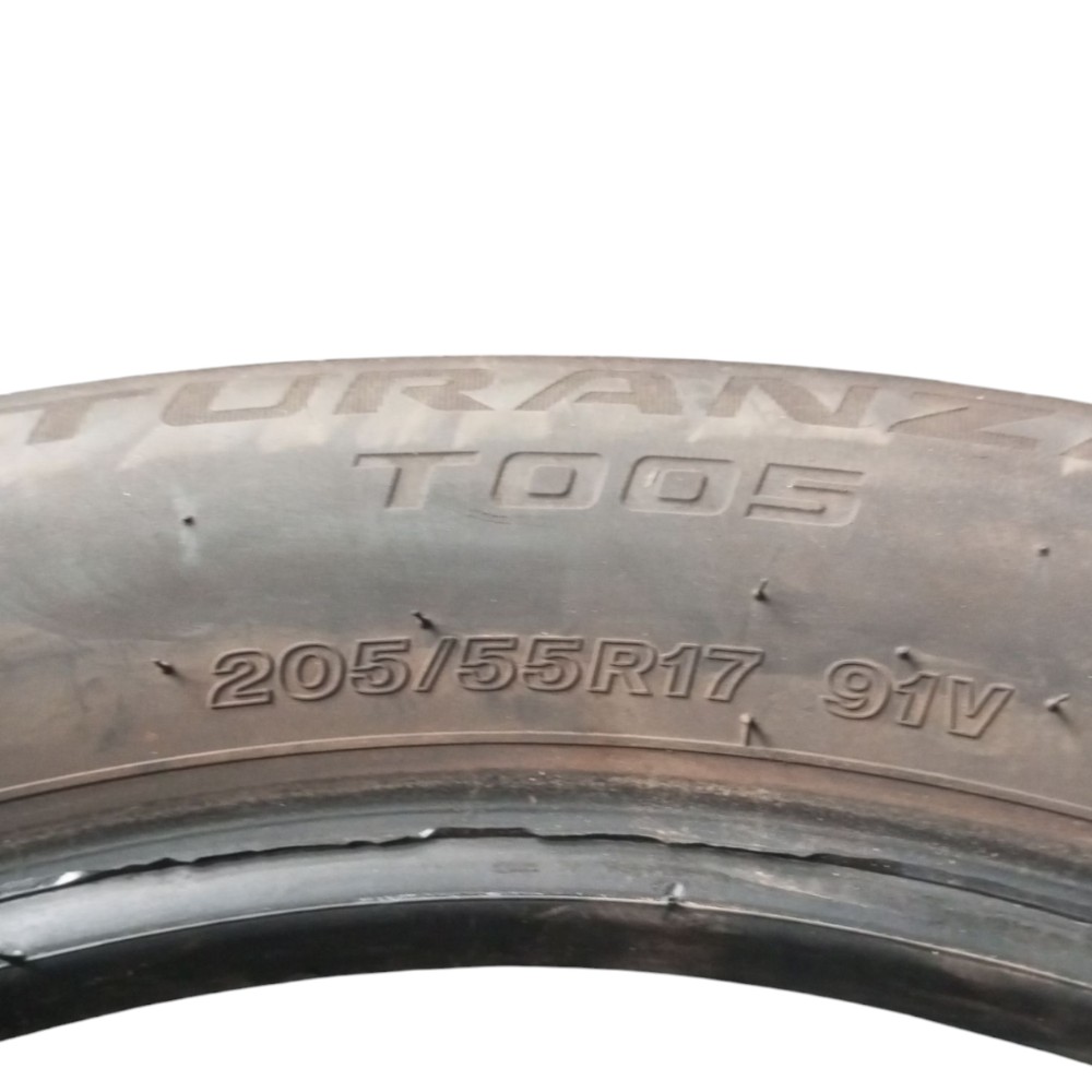 Pneu Bridgestone 205/55 R17