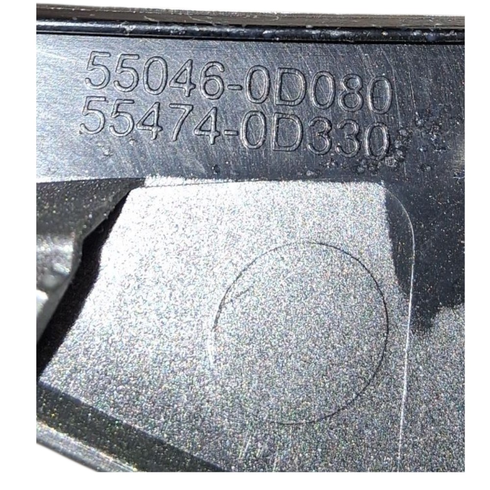 Moldura Friso Direito Console Toyota Yaris 2021 550460d080 Prata 7