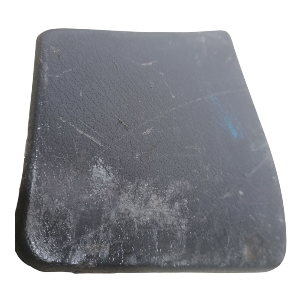 Tampa Interna Lanterna Tras Esq Gm Corsa 1995/2000 *detalhe 3