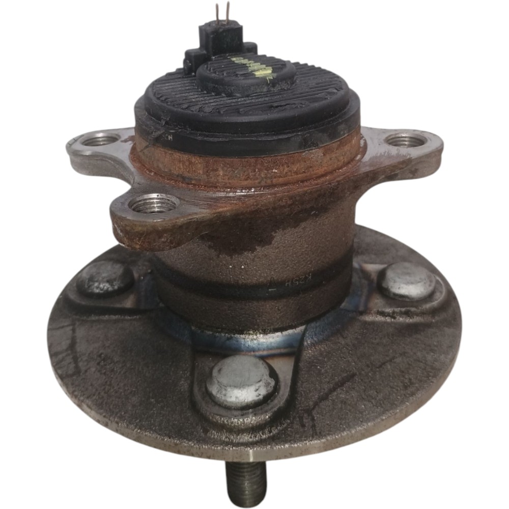 Cubo roda traseira direita Toyota Etios 2013  *detalhe 1