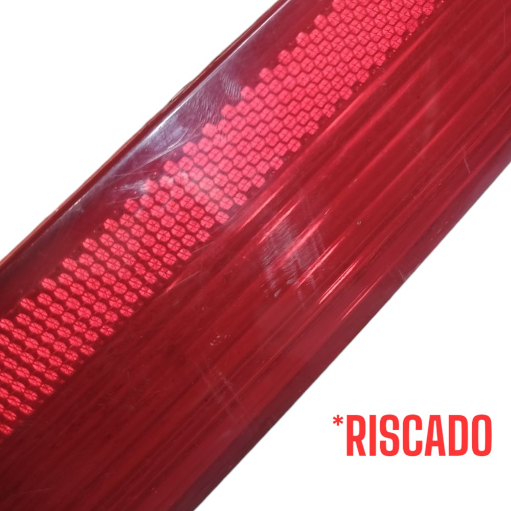 Olho Gato Direito Parachoque Traseiro Fox Trend 2013 Detalhe Vermelho 6