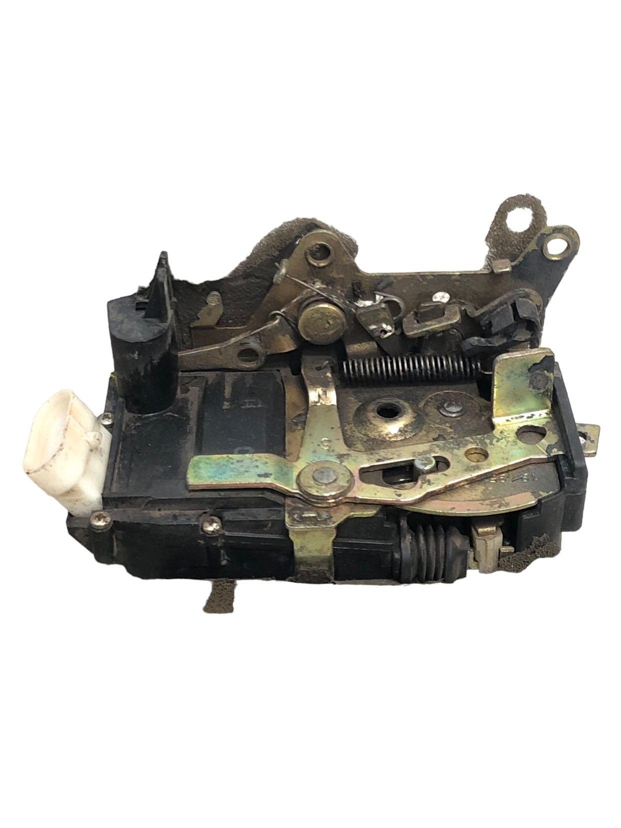 Fechadura Traseira Esquerda Fiat Tipo 1.6 Mpi 1996 1