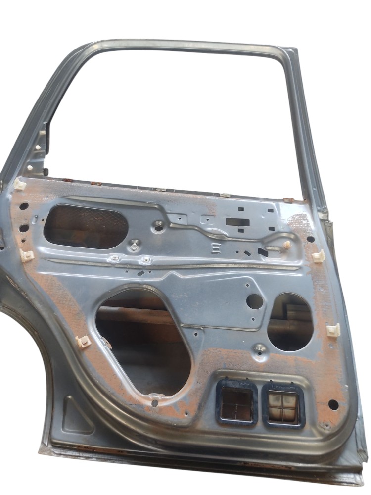 Porta Traseira Esquerda Chevrolet Corsa Super 98 Com Detalhe 2