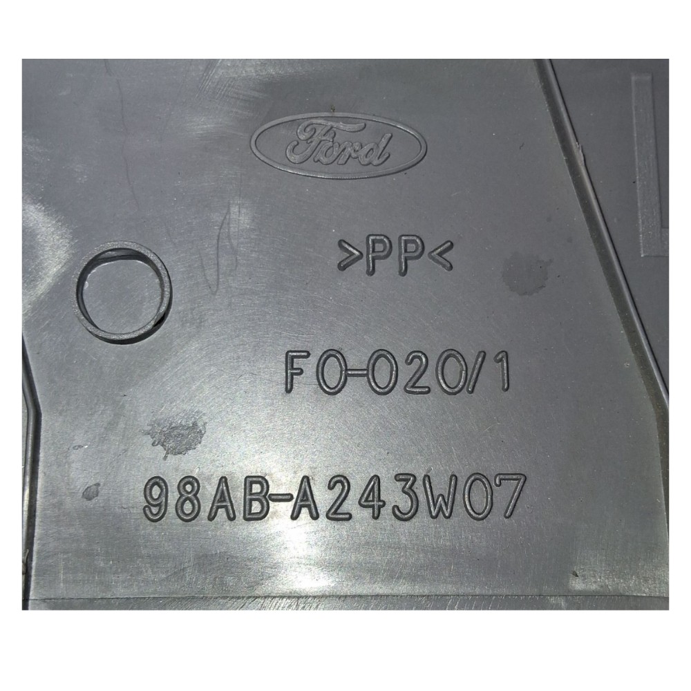 Acabamento Coluna Central Esquerda Ford Focus 1.8 2001 6