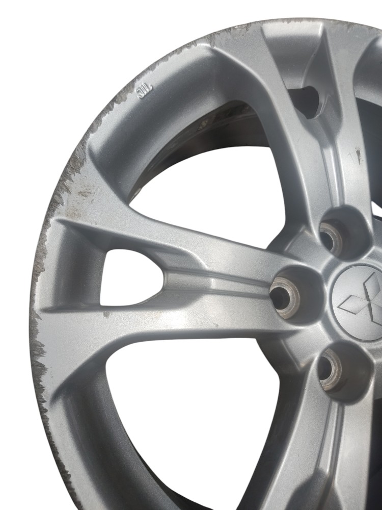 Roda Aro 18 Mitsubishi Outlander 2015 Com Detalhes 2