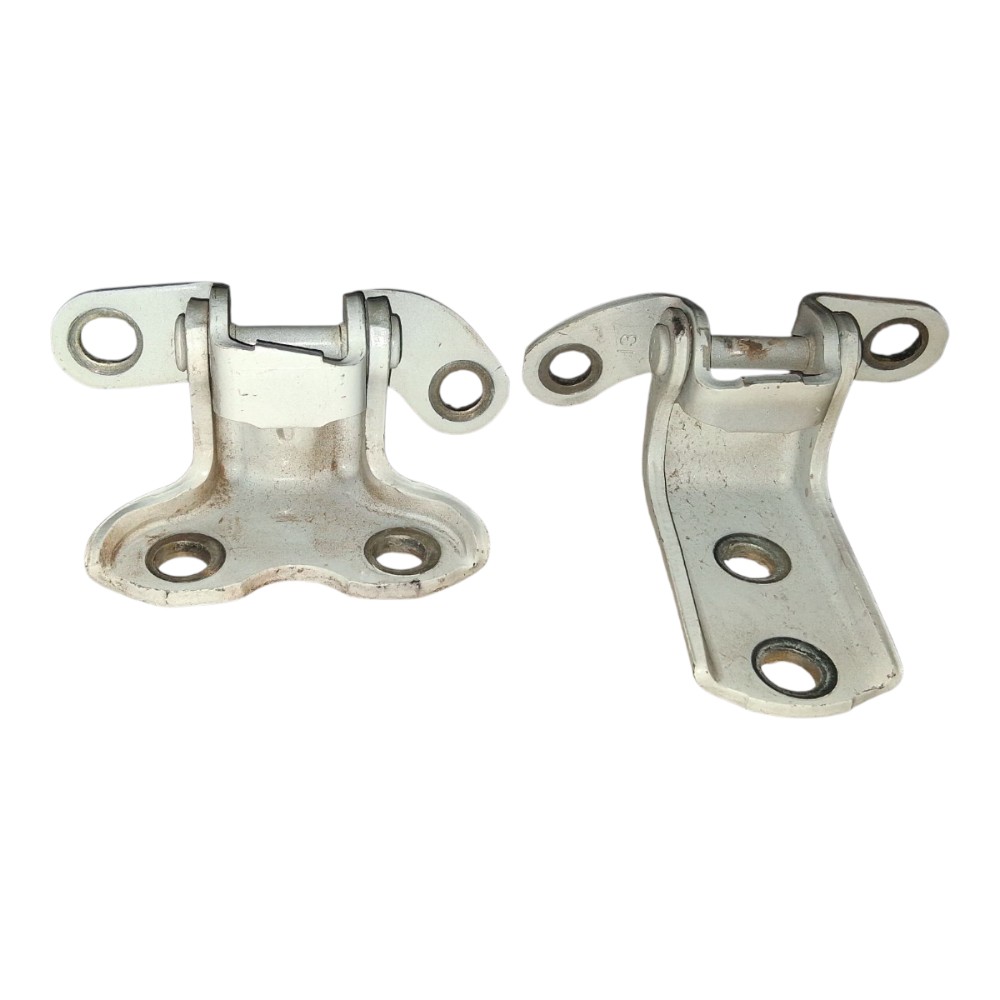 Dobradiças porta traseira direita Toyota Yaris SD 2021 4