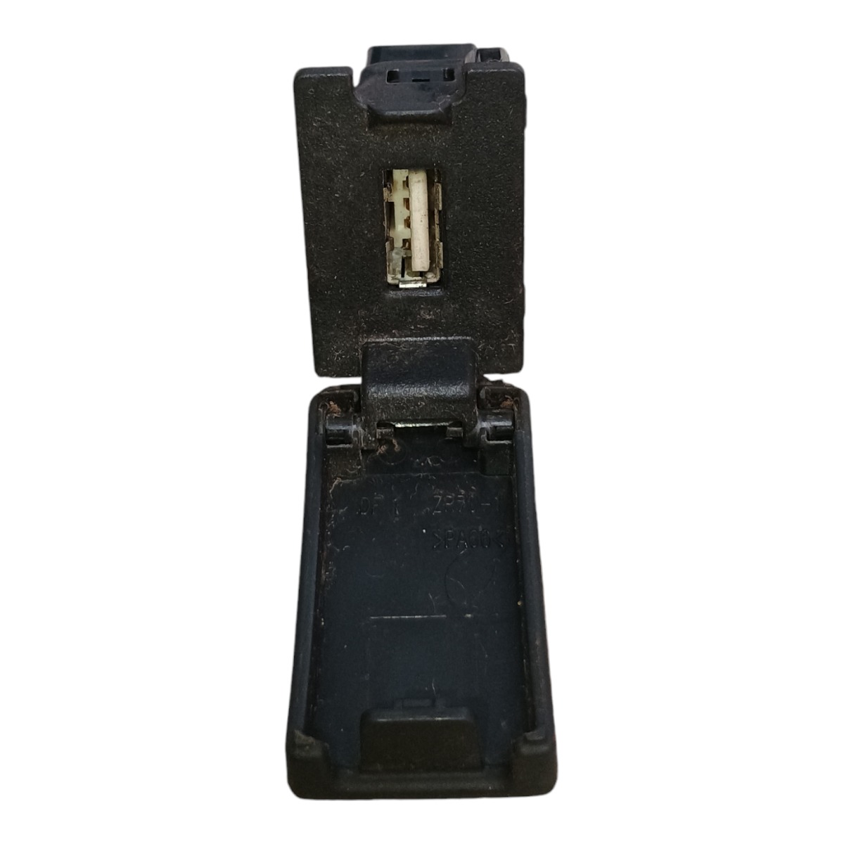 Tomada Usb Honda Hr-v 2018 K17y201 5
