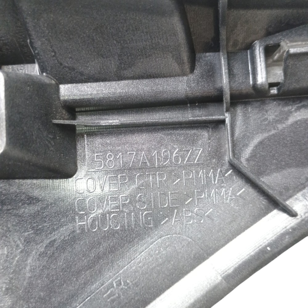 Friso Moldura Tampa Traseira Mitsubishi Outlander 2015 7