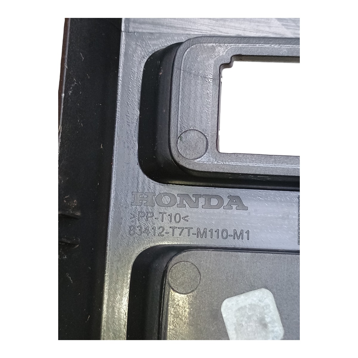 Moldura Console Central Honda Hr-v 2018 83412t7t 5