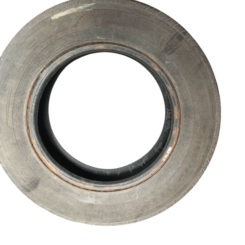 Pneu 175/70r13 3