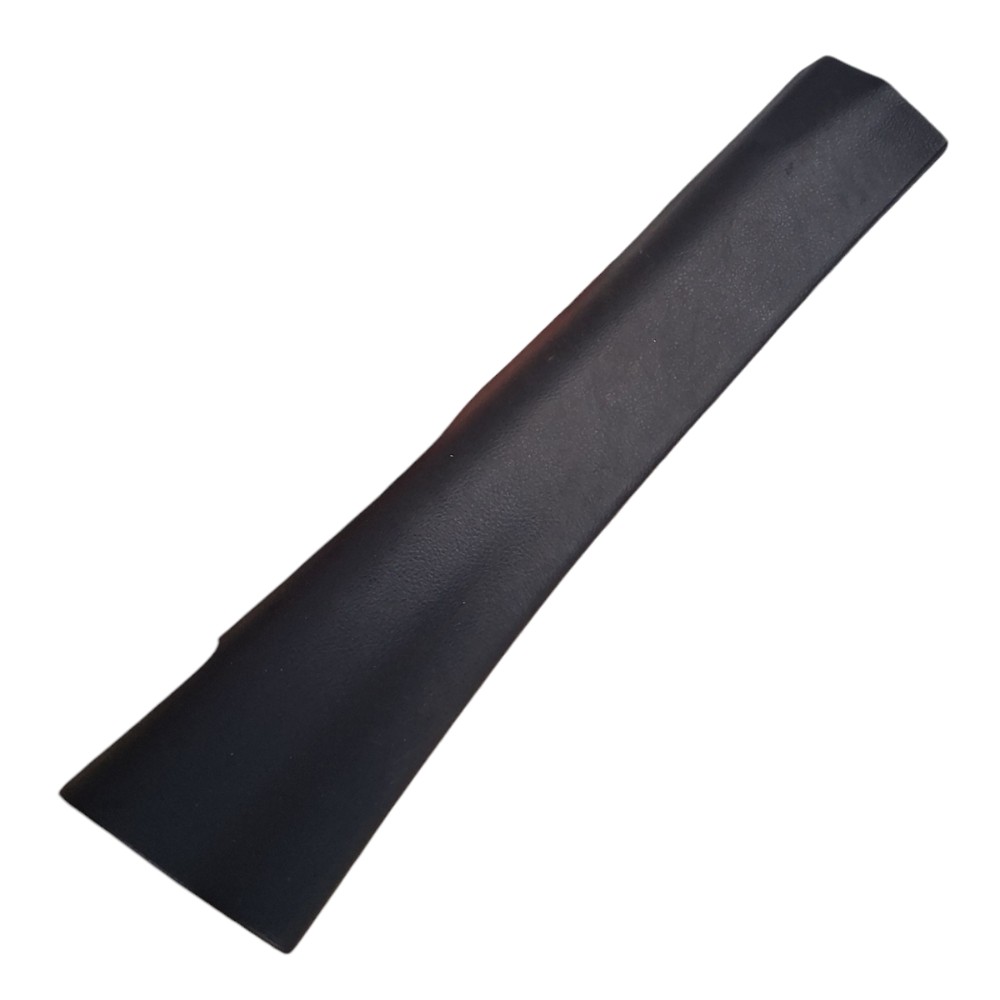 Soleira Traseira Direita Kicks 2018 769e85ra0a Preto Preto 1