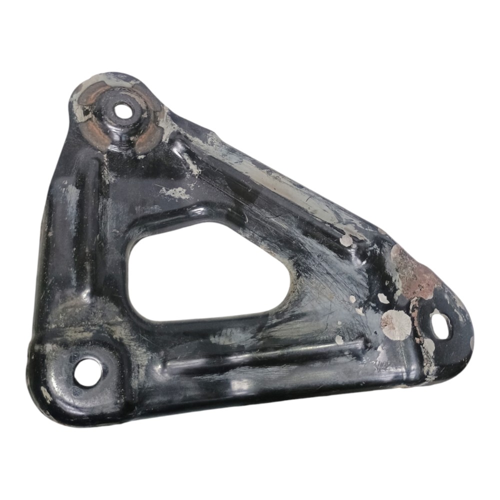 Suporte esquerdo quadro suspensão gm Captiva 2008 1