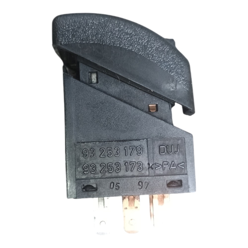Botão Pisca Alerta Gm Corsa 1998 *detalhe 3