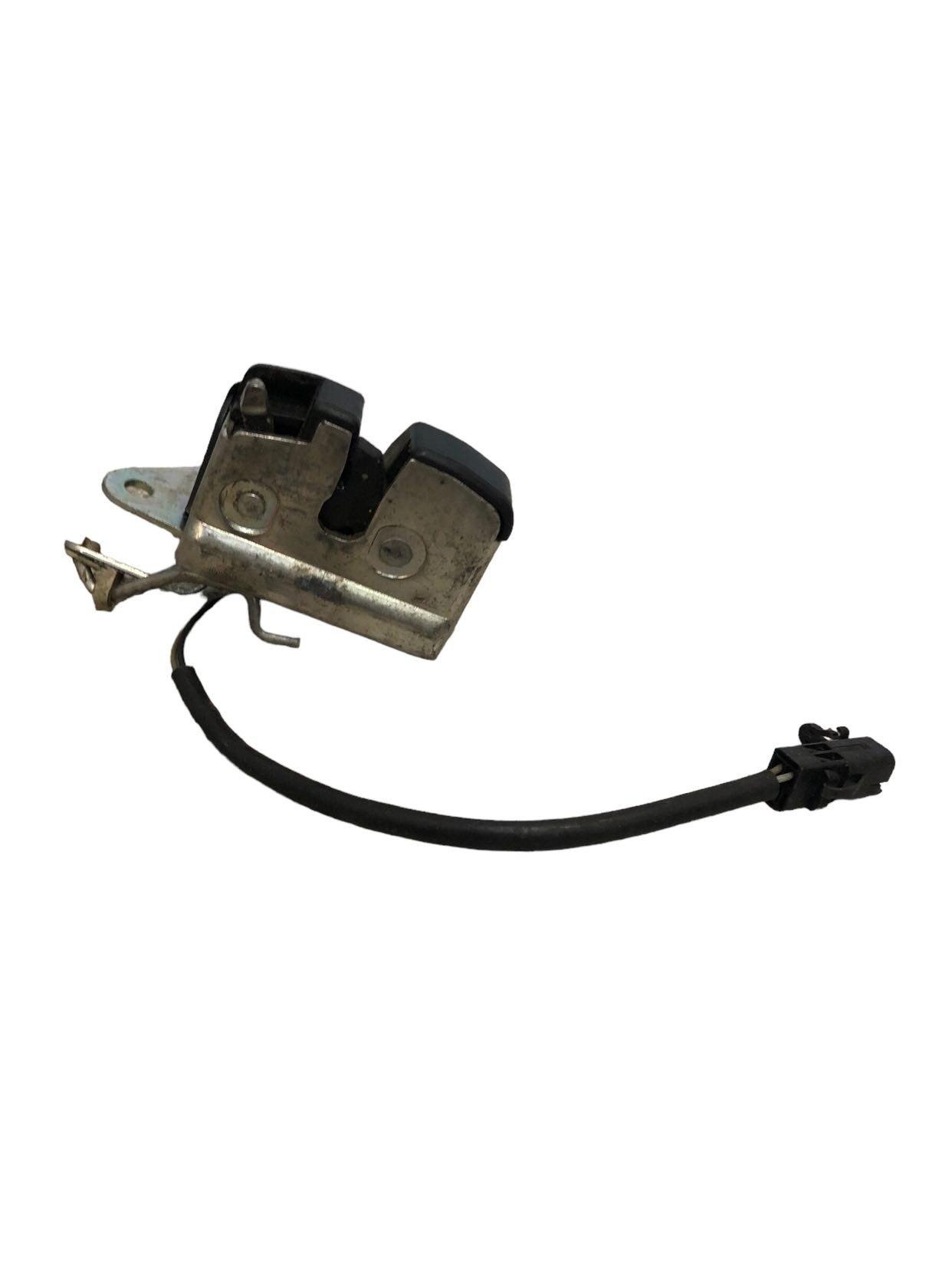 Fechadura Tampa Traseira Fiat Punto Essence 2011 2